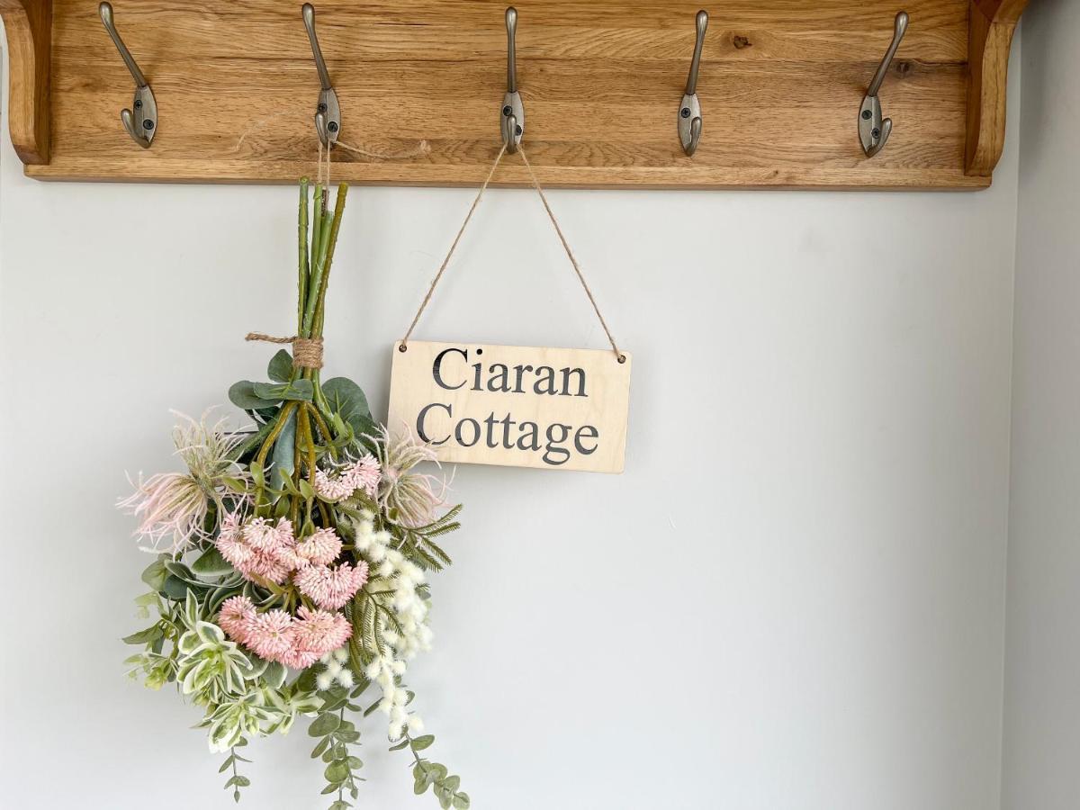 Ciaran Cottage Fearnan Exterior photo